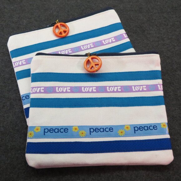 Peace and Love Small Makeup Bag Cosmetic Clutch NEW with Tags - Picture 4 of 5